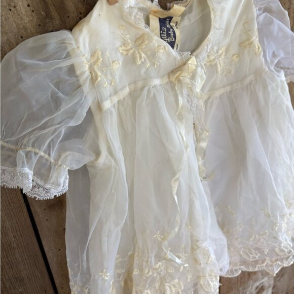 White Lace Kids One Piece I’m guessing 3-6 months - Picture 3 of 5